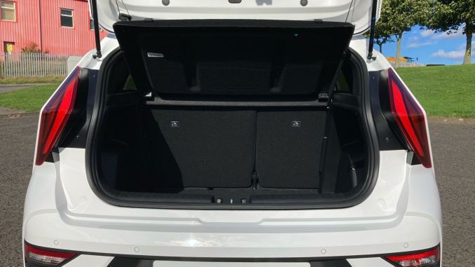 Hyundai BAYON 1.0 TGDi [90] Black Line 5dr Petrol Hatchback - Image 4